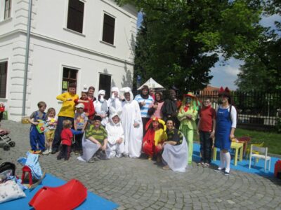 601938_438177699604898_393821262_n